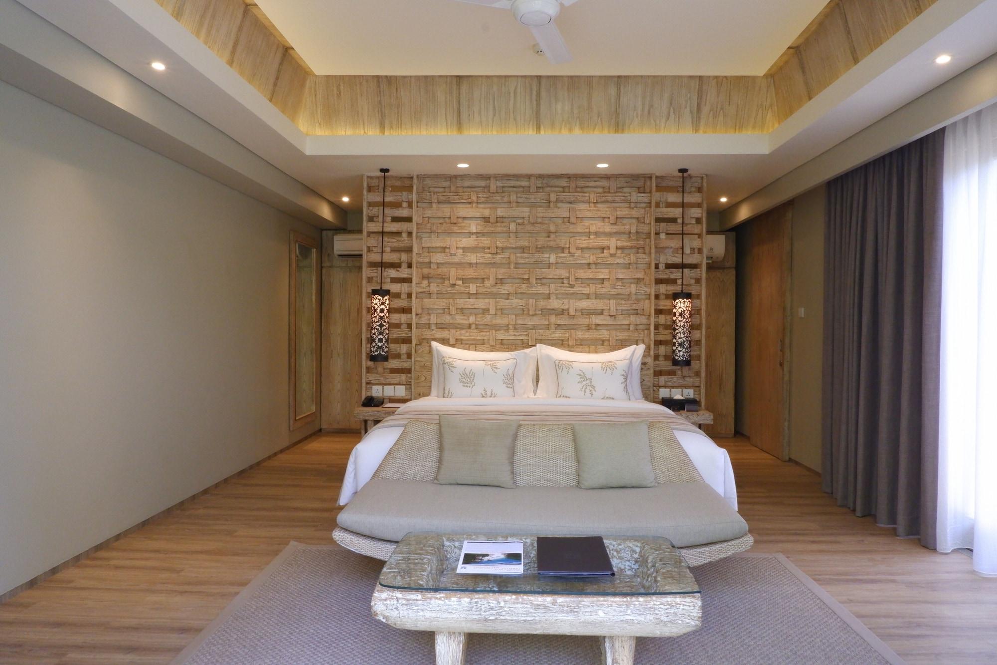 Cross Bali Breakers Hotel Jimbaran  Ngoại thất bức ảnh