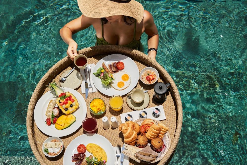 Cross Bali Breakers Hotel Jimbaran  Ngoại thất bức ảnh