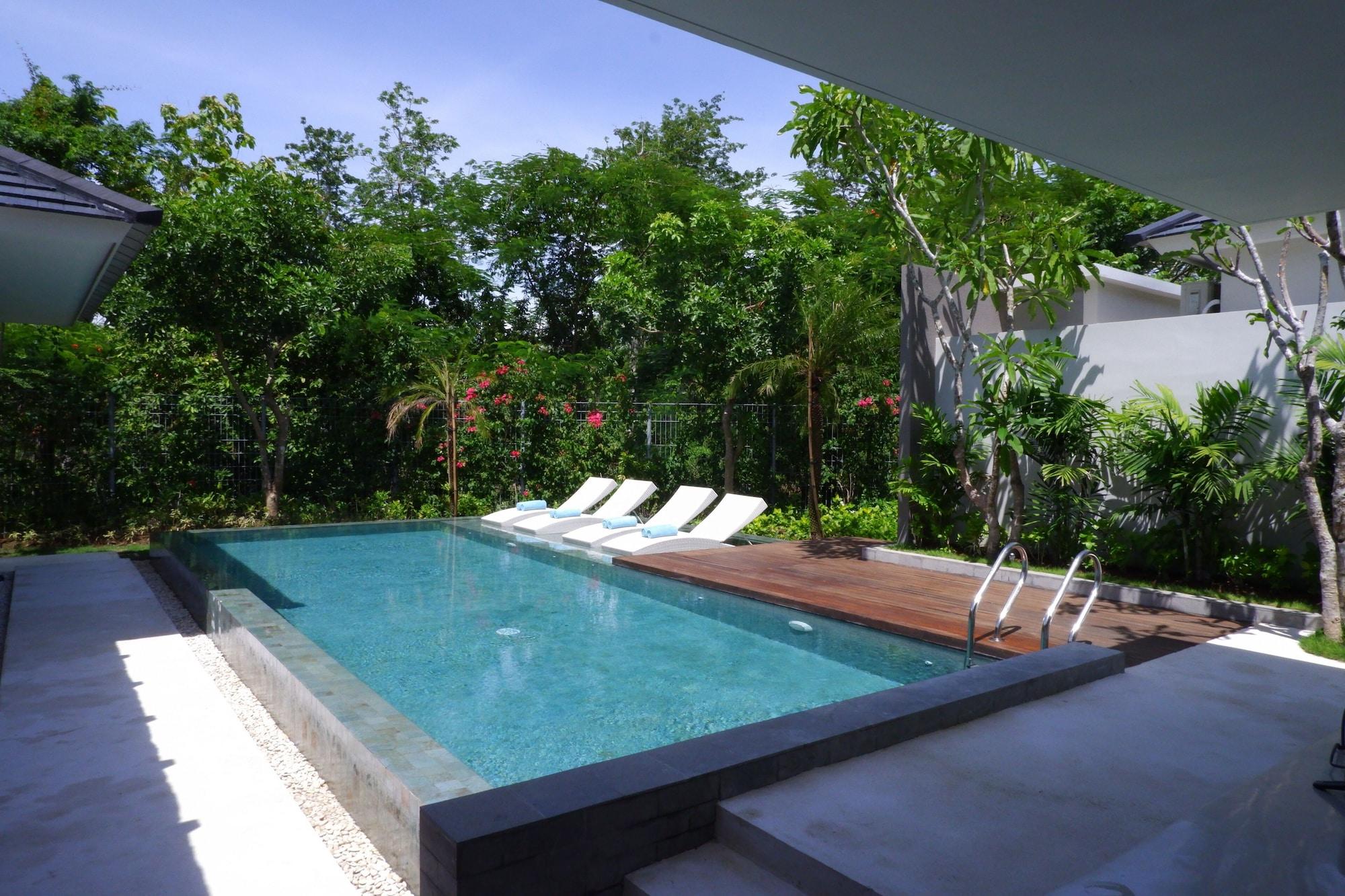 Cross Bali Breakers Hotel Jimbaran  Ngoại thất bức ảnh