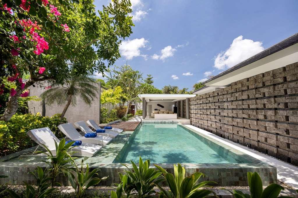 Cross Bali Breakers Hotel Jimbaran  Phòng bức ảnh